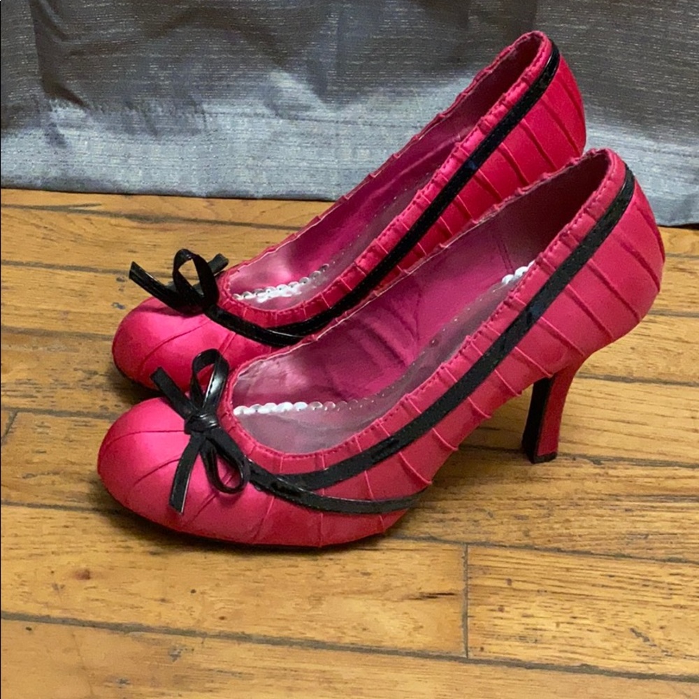Hot pink pumps